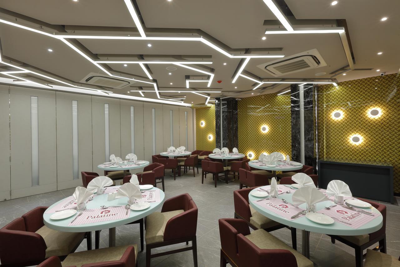Hotel Pragati The Grand Ахмедабад Экстерьер фото